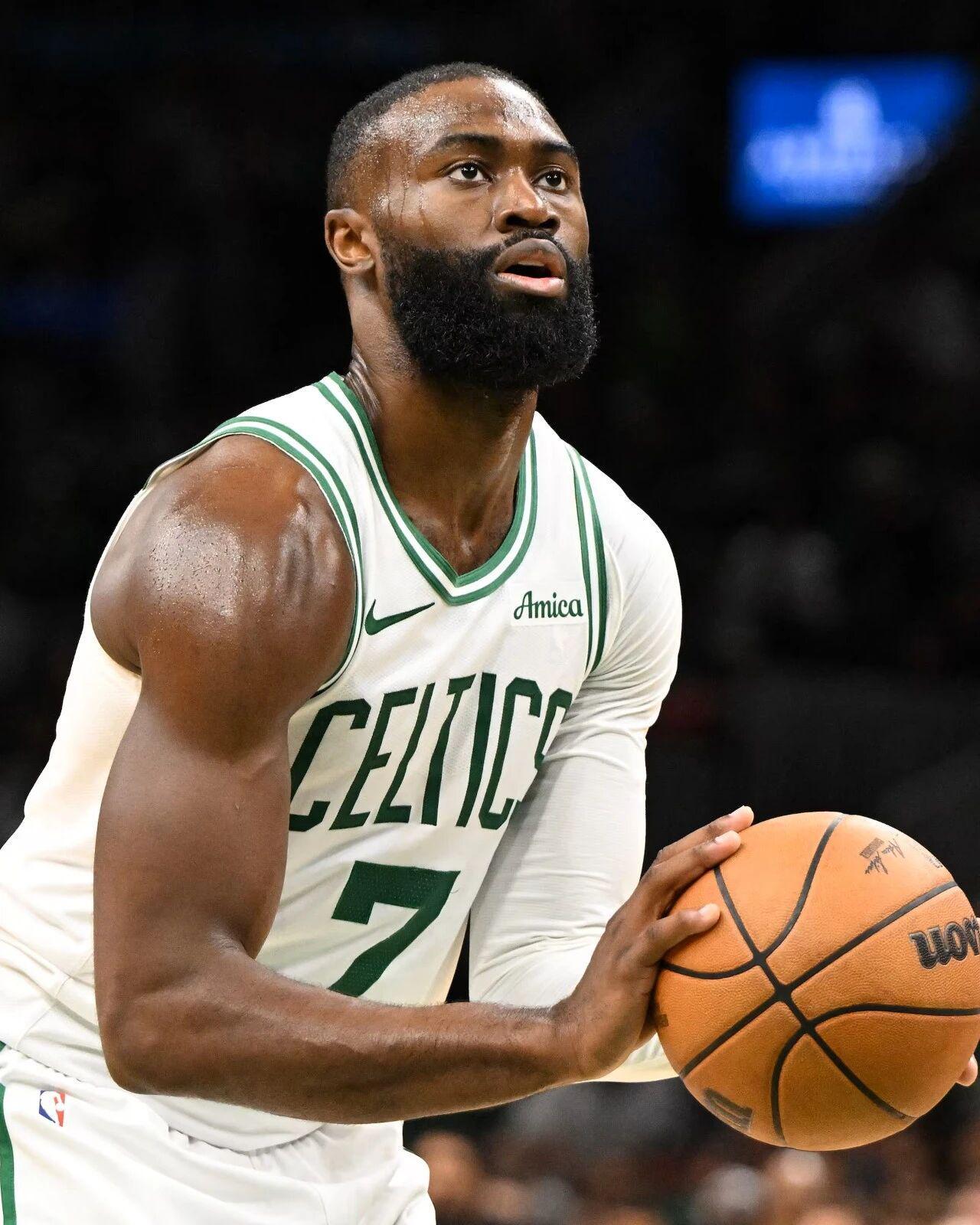 江南体育官网-最强一年！赛季末越打越好，布朗最佳一阵稳了？